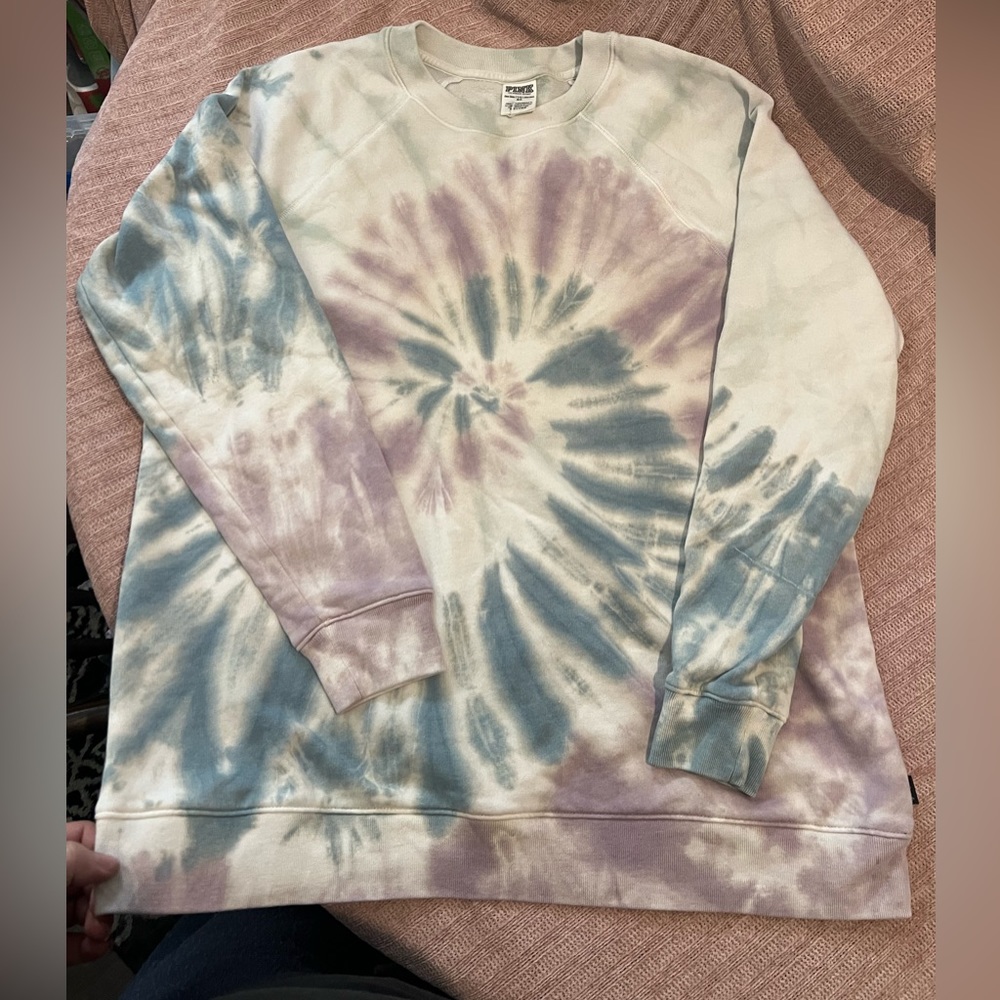 Pink crew neck sweatshirt